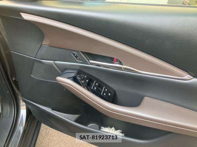 Mazda CX-30 2021-06 8561611-12