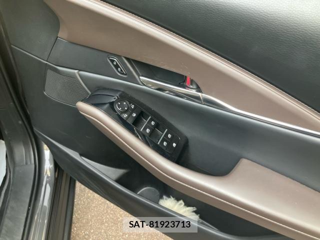 Mazda CX-30 2021-06 8561611-13