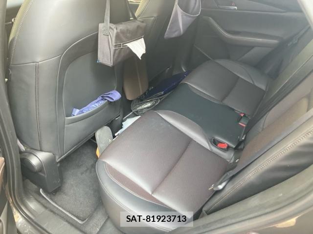 Mazda CX-30 2021-06 8561611-19