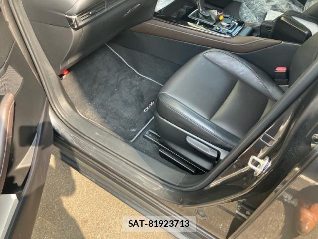 Mazda CX-30 2021-06 8561611-20