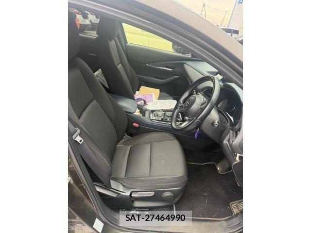 Mazda CX-30 2021-10 8561615-7