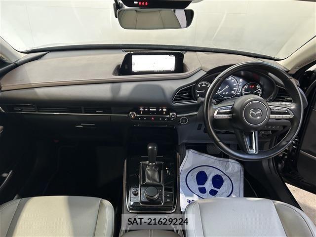 Mazda CX-30 2022-01 8561610-10