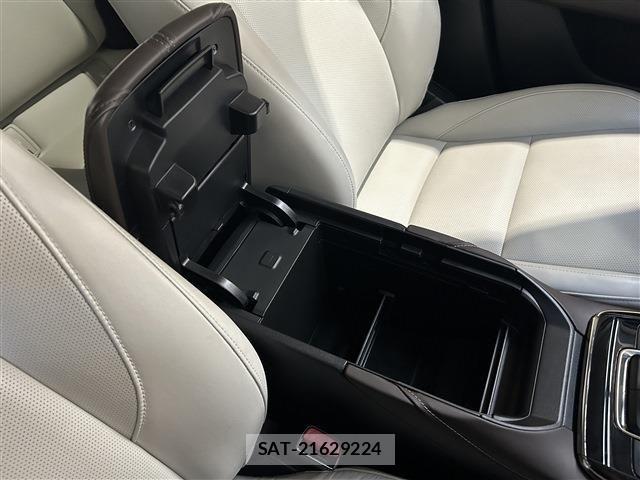 Mazda CX-30 2022-01 8561610-21