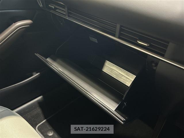 Mazda CX-30 2022-01 8561610-23