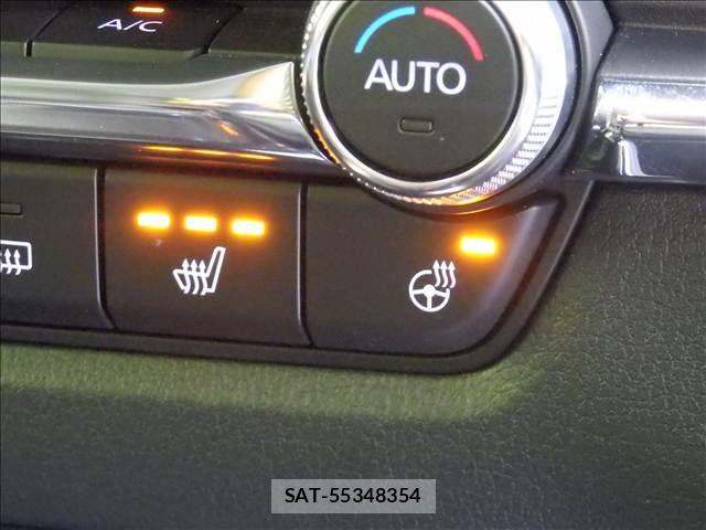 Mazda CX-30 2023-05 8626345-11