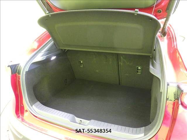 Mazda CX-30 2023-05 8626345-26