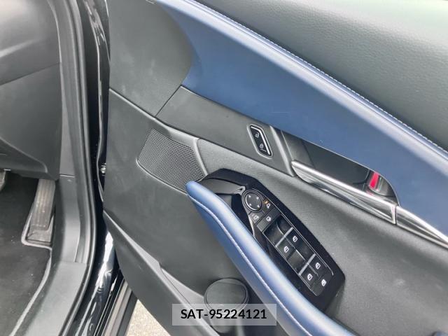 Mazda CX-30 2022-02 8666020-15