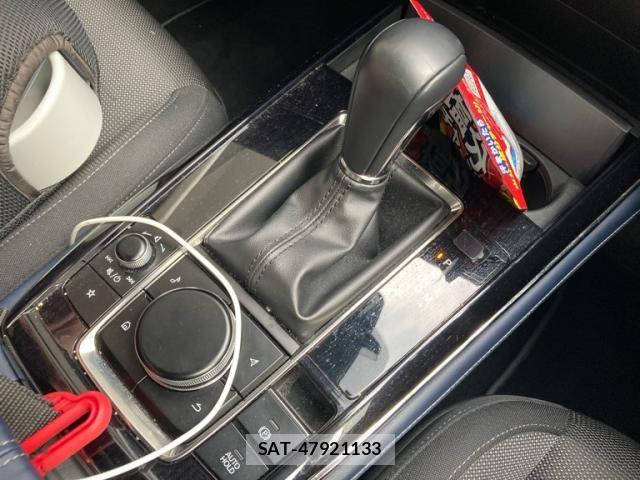 Mazda CX-30 2022-01 8658624-15
