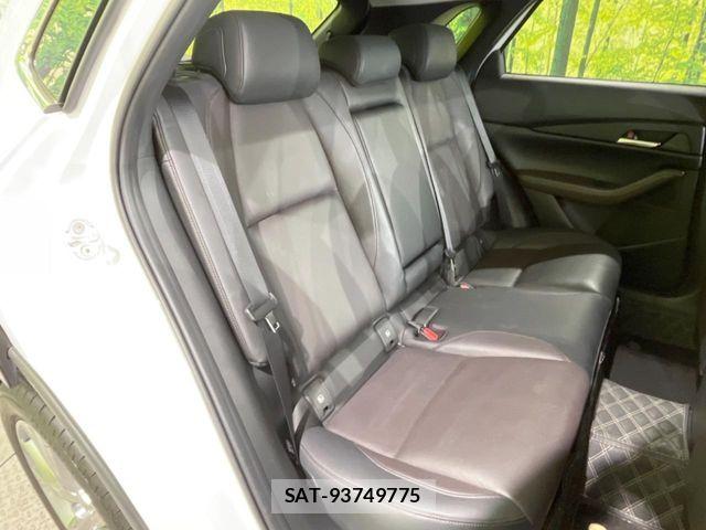 Mazda CX-30 2023-08 8685377-8