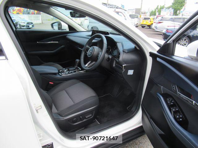 Mazda CX-30 2024-01 8685376-5