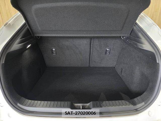 Mazda CX-30 2020-08 8741511-11