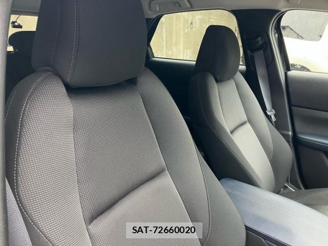 Mazda CX-30 2024-10 8741508-11
