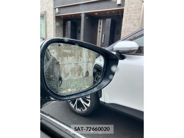 Mazda CX-30 2024-10 8741508-23