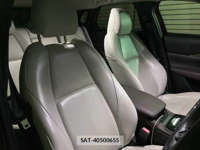 Mazda CX-30 2020-07 8741514-15