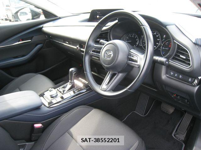 Mazda CX-30 2021-04 8741512-1