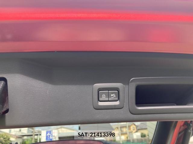 Mazda CX-30 2020-07 8828503-13