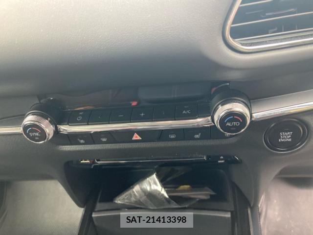 Mazda CX-30 2020-07 8828503-20