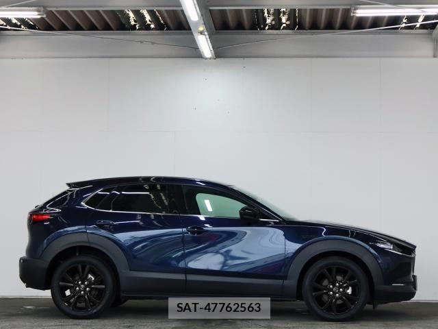 Mazda CX-30 2023-08 8828495-11