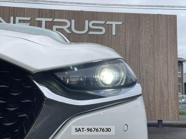 Mazda CX-30 2020-01 8828502-11
