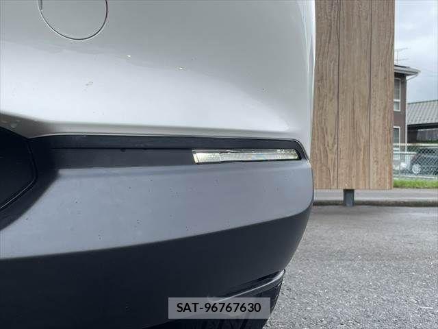 Mazda CX-30 2020-01 8828502-12