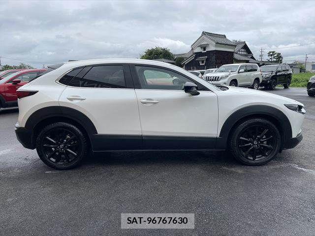 Mazda CX-30 2020-01 8828502-16