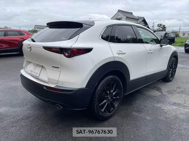 Mazda CX-30 2020-01 8828502-17