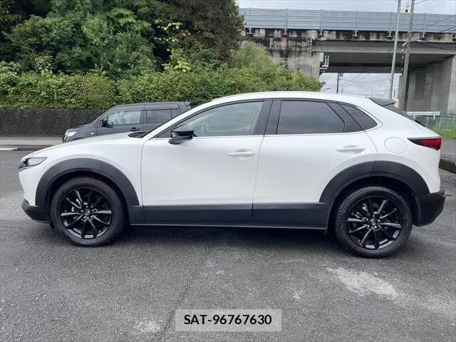 Mazda CX-30 2020-01 8828502-20