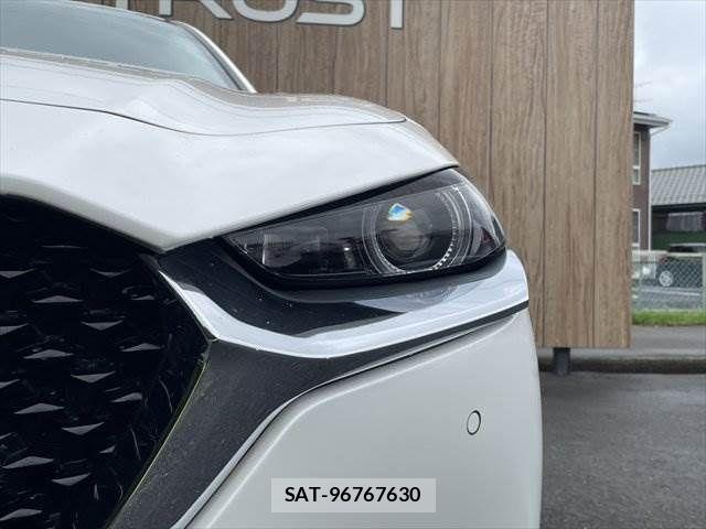 Mazda CX-30 2020-01 8828502-22