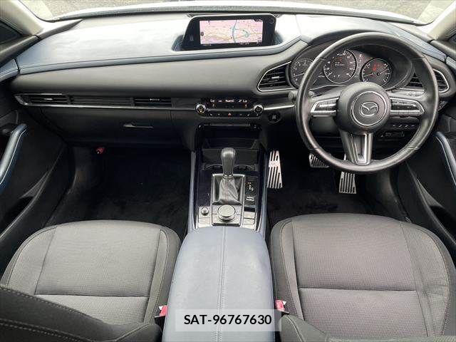 Mazda CX-30 2020-01 8828502-2