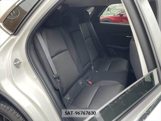 Mazda CX-30 2020-01 8828502-8