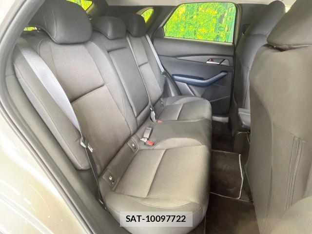Mazda CX-30 2023-07 8828497-8