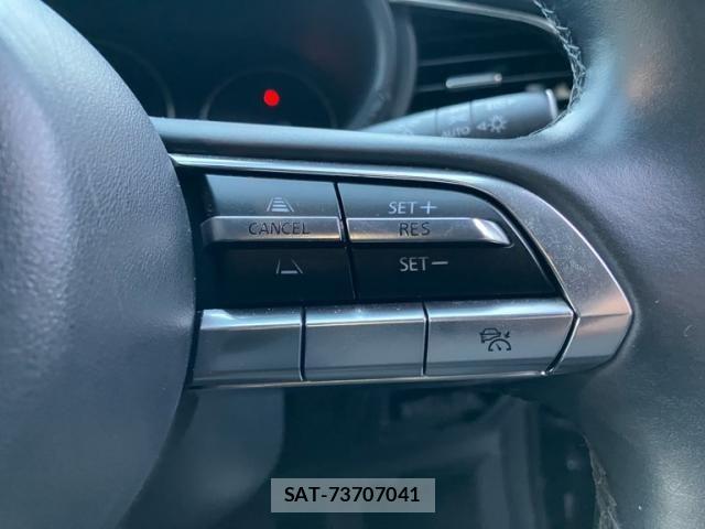 Mazda CX-30 2019-11 8828507-16