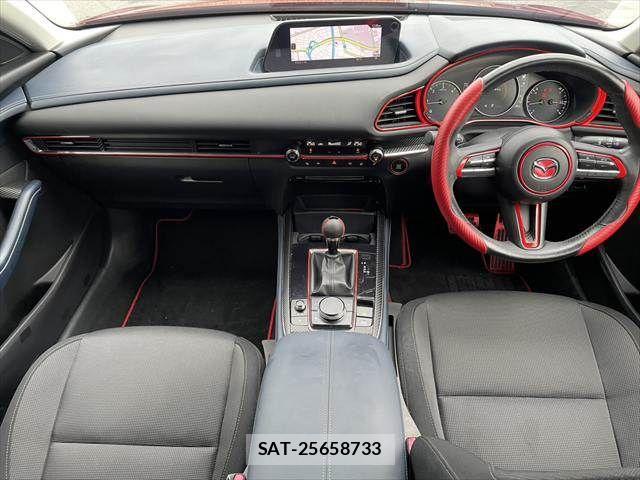 Mazda CX-30 2020-01 8828504-2