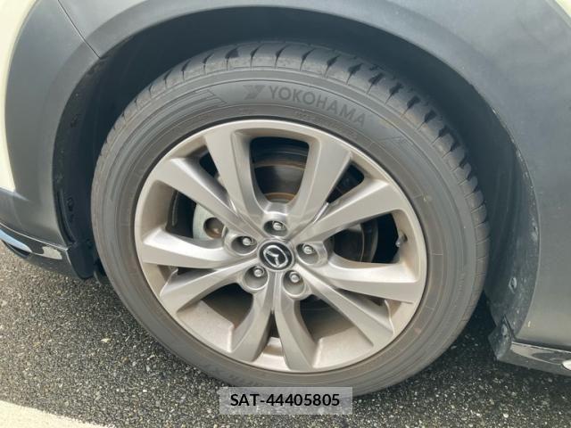 Mazda CX-30 2020-03 8828506-10