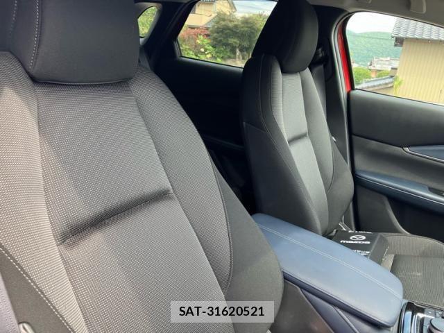 Mazda CX-30 2019-09 8848619-13