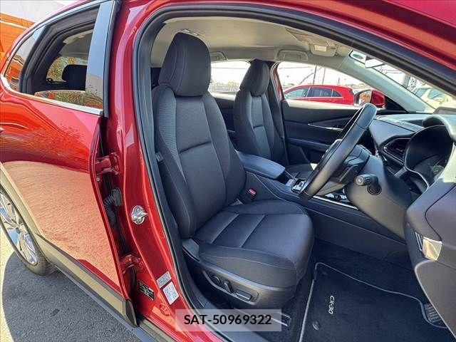 Mazda CX-30 2022-06 8848618-15