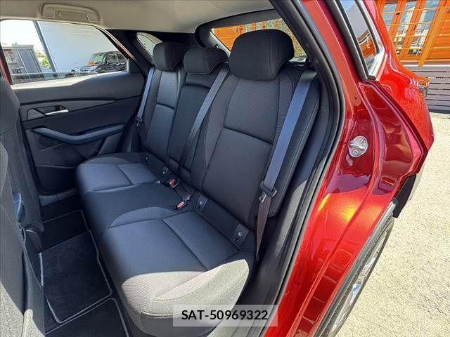 Mazda CX-30 2022-06 8848618-17