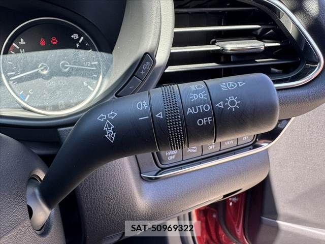 Mazda CX-30 2022-06 8848618-24