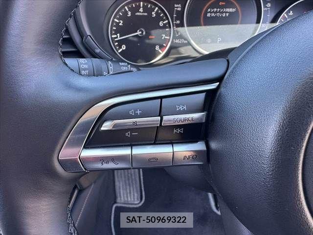 Mazda CX-30 2022-06 8848618-25