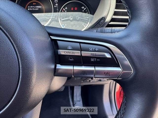 Mazda CX-30 2022-06 8848618-26