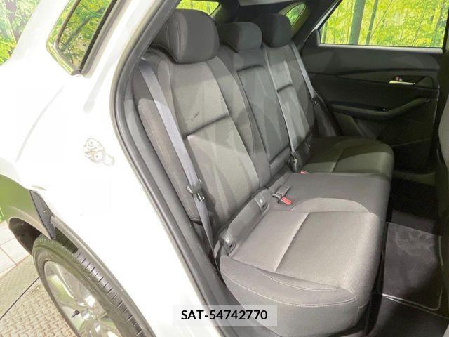 Mazda CX-30 2021-08 8848617-8