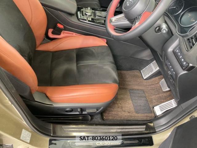 Mazda CX-30 2023-11 8879323-15