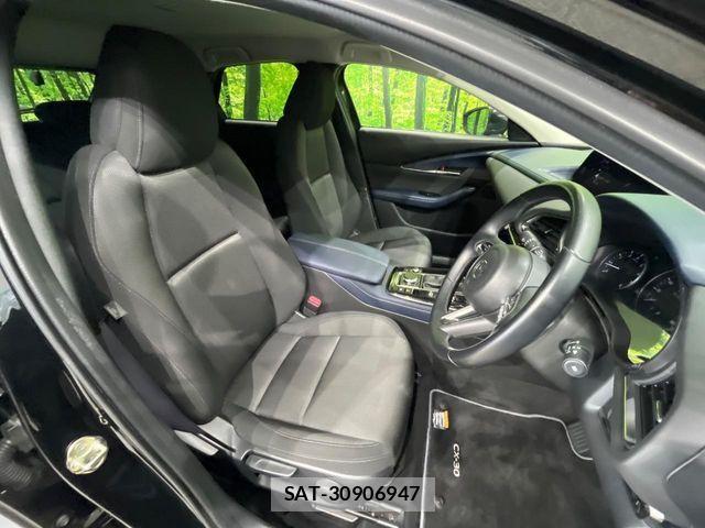 Mazda CX-30 2021-08 8879330-8