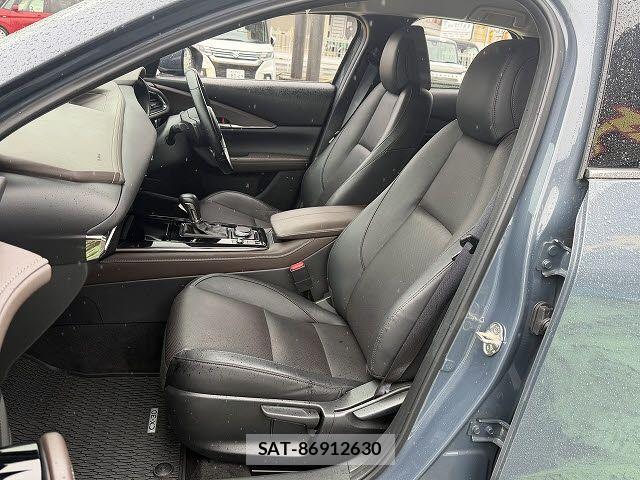 Mazda CX-30 2023-08 8879324-9