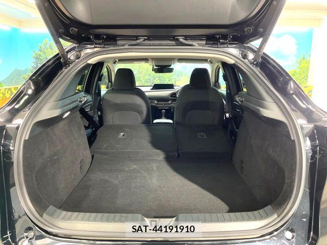 Mazda CX-30 2023-08 8883484-9