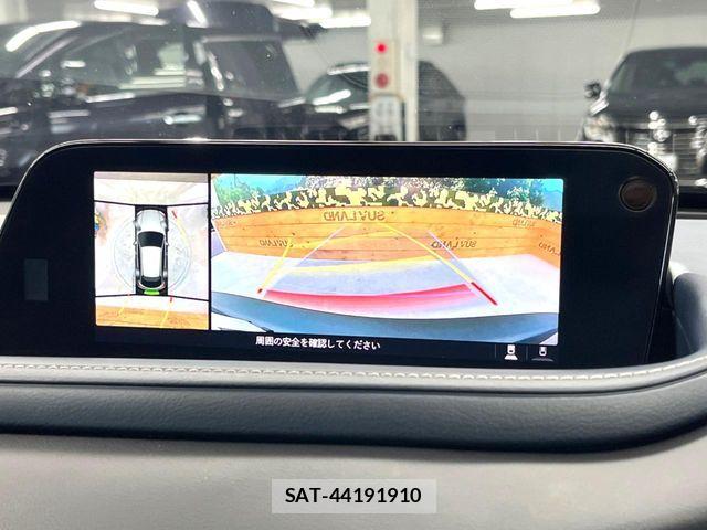Mazda CX-30 2023-08 8883484-3