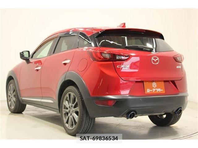 Mazda CX-3 2017-02 7058101-9