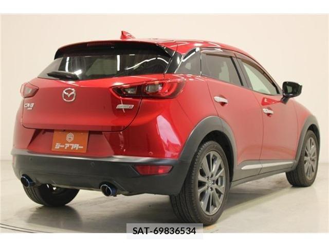 Mazda CX-3 2017-02 7058101-11