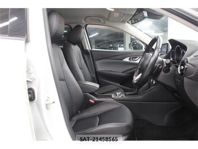 Mazda CX-3 2019-04 7058105-28