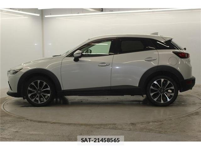 Mazda CX-3 2019-04 7058105-7
